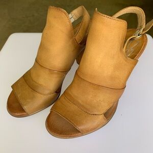Miz Mooz Leather Slingback Heel Sandal Cognac Size 36 (US 6)